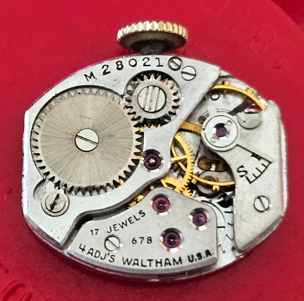 WALTHAM 678 4ADJ 17J Watch Movement (BALANCE RUNS WHEN ROTATED) lot125