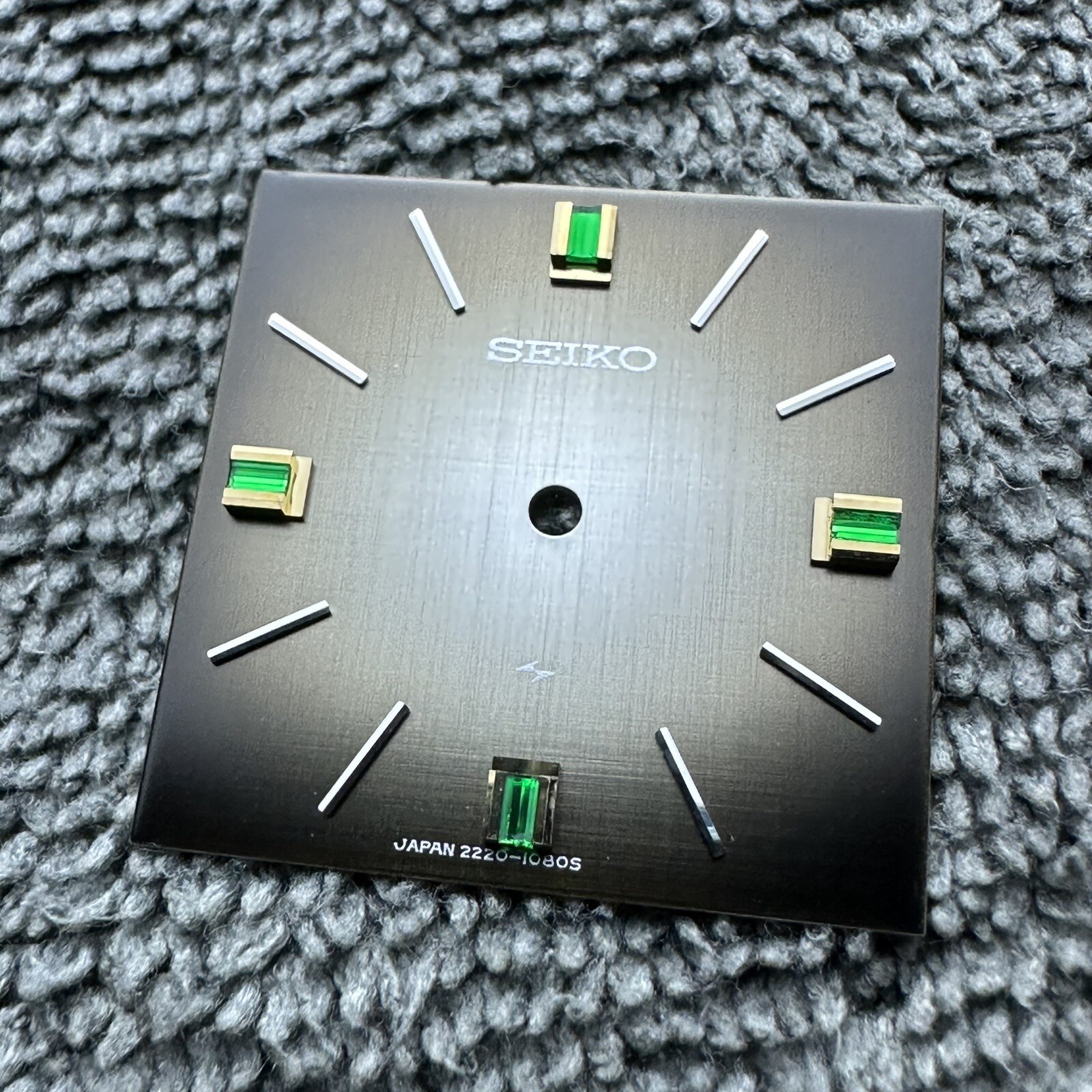 ORIGINAL NEW OLD STOCK DIAL FOR VINTAGE SEIKO DRESS WATCH 2220-3330