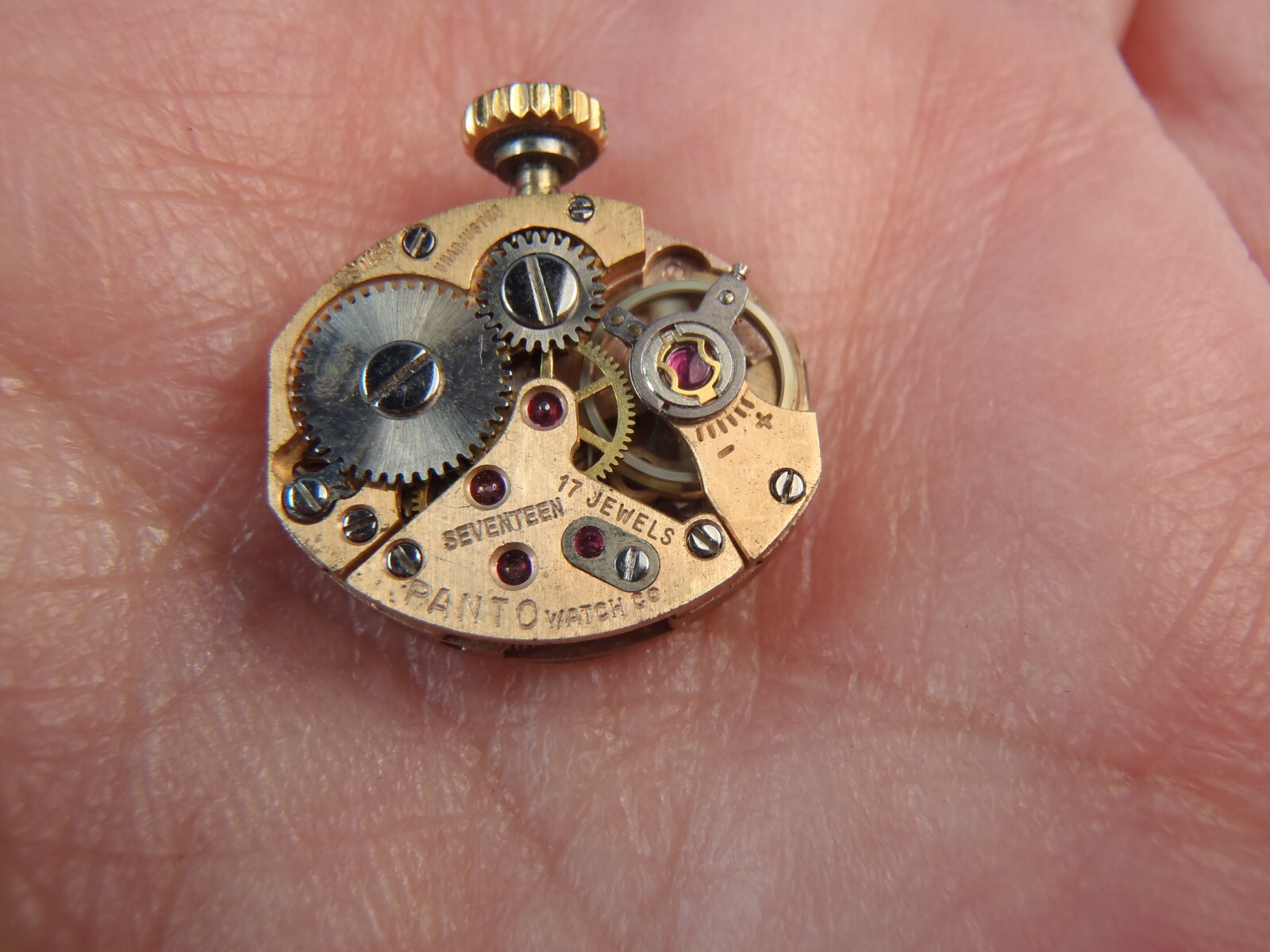 Pantc 1677 SWISS 17J MECHANICAL WOMEN’S WATCH MOVEMENT 15.6mm x 13mm