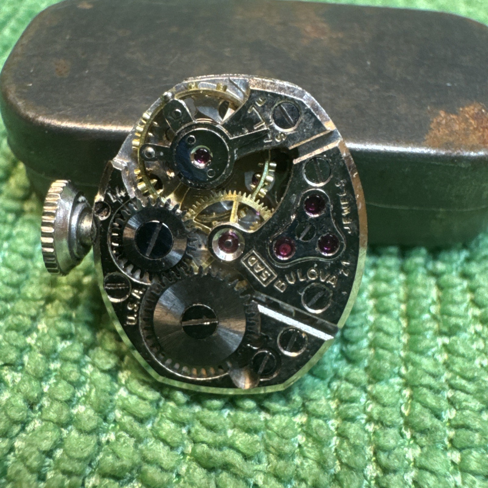 Untested Bulova 5AD Movement. Will Not Wind Balance Wheel Stuck Parts Or Repair