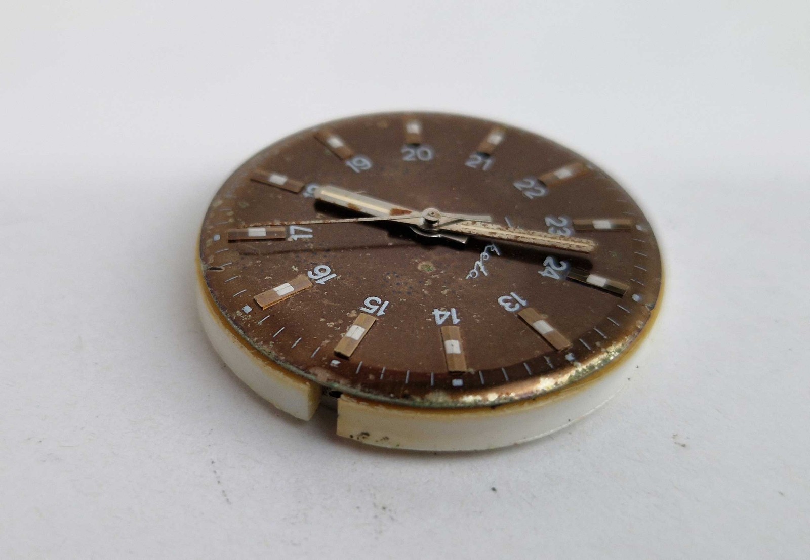 RAKETA Wrist Watch Movement. 19 Jewels. Cal 2609.NP PARTS REPAIR