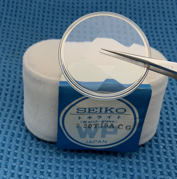 Seiko Crystal 320T19ACG Faceted Original New Old Stocks. 315-325 L