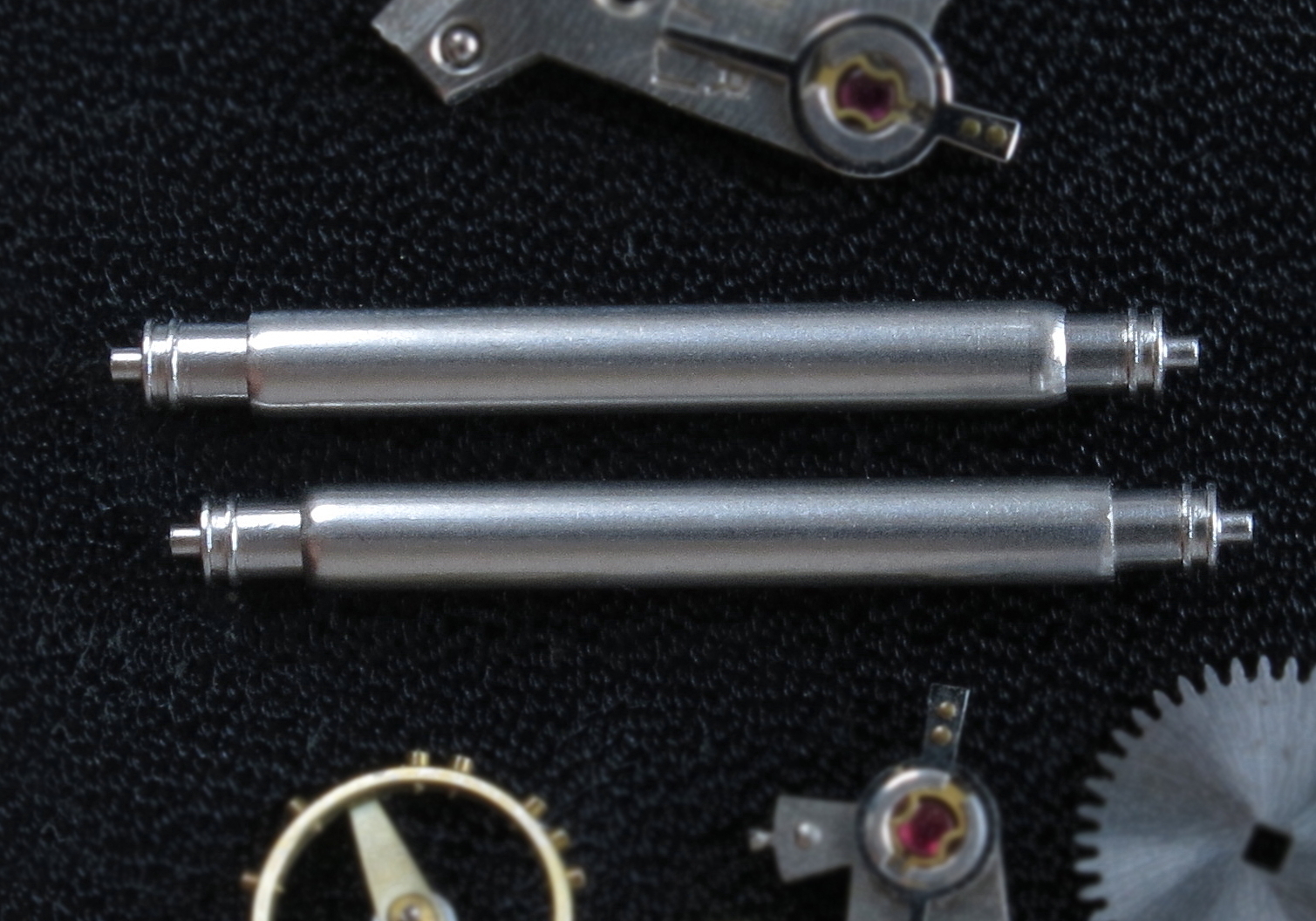 2 * 2.5mm Stainless Steel Spring Bars for 22mm lug watch Doule-Fringe 0.8mm Tip