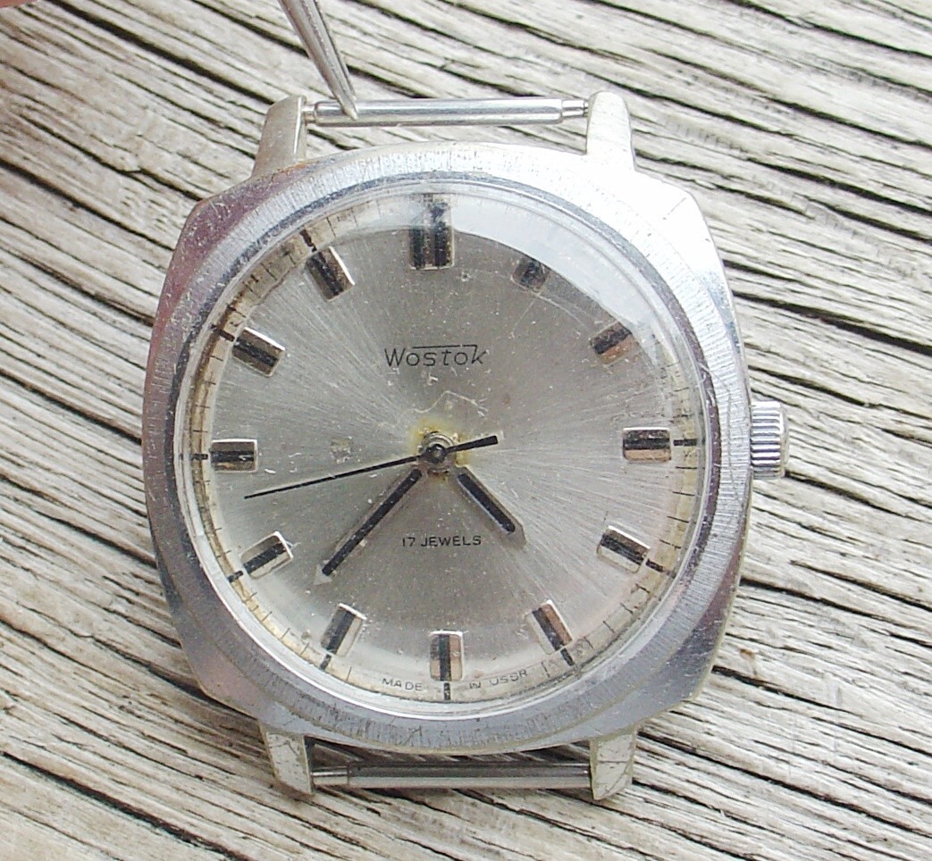 VINTAGE RARY SOVIET RUSSIAN COLLECTIBLE WOSTOK (VOSTOK) WATCH 2409. A serviced