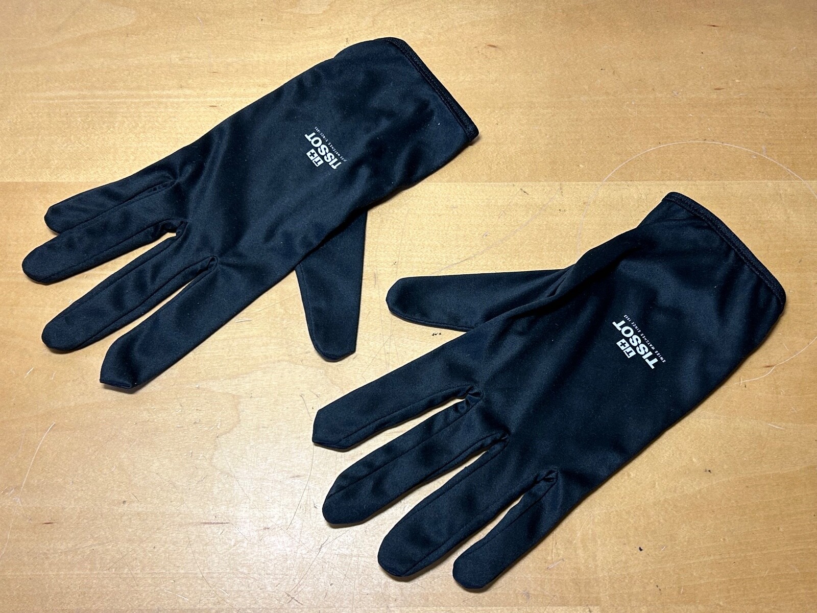 Gloves – TISSOT – Black – Size M – For Collectors