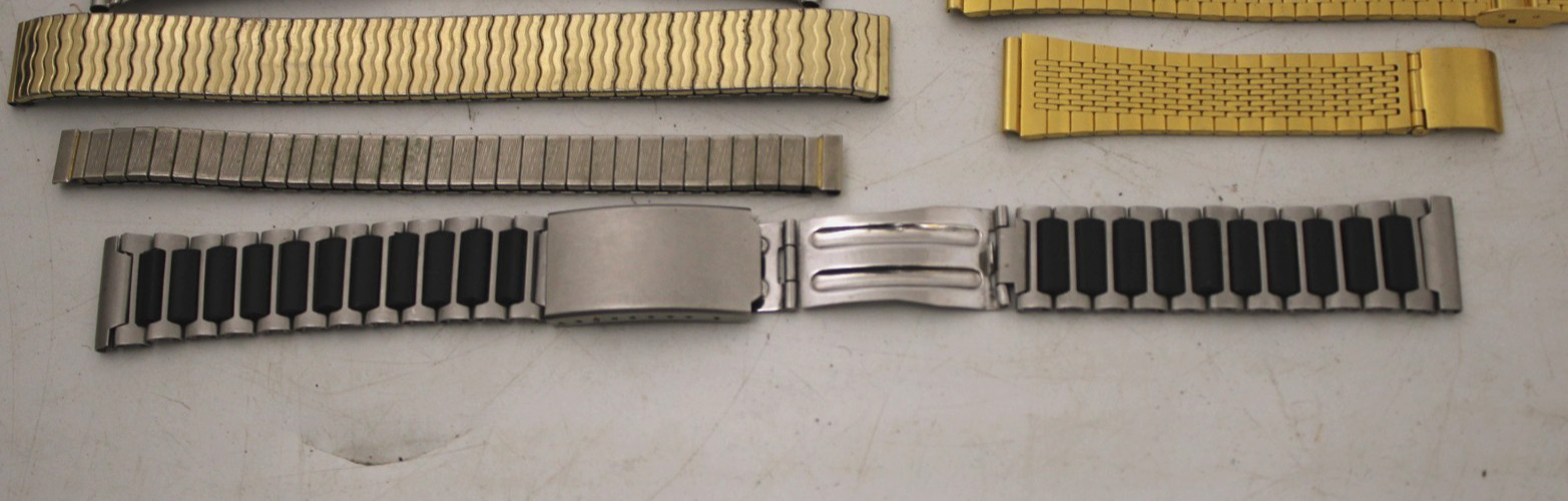 Quantity of Mixed Type Watchmakers Spare Straps, Various Lug Widths