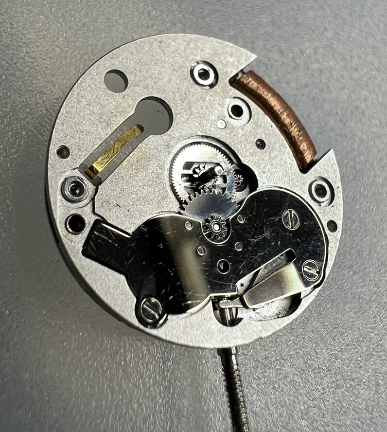 Original cartier quartz movement cal 157 Non working, parts repair project.