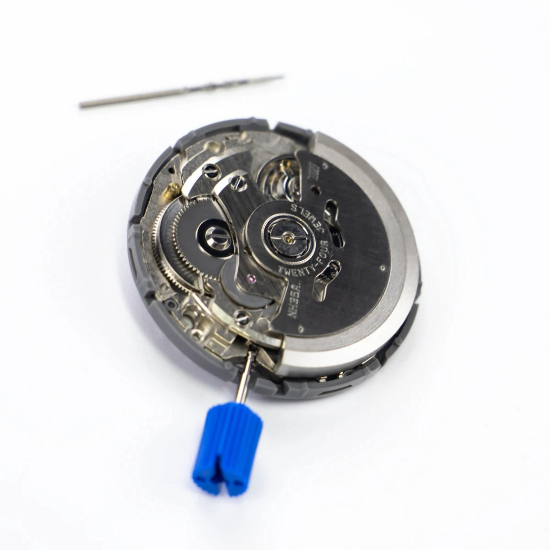 Seiko (TMI) NH35 NH35A Automatic Watch Movement Date at 3 w/ White Date Disc