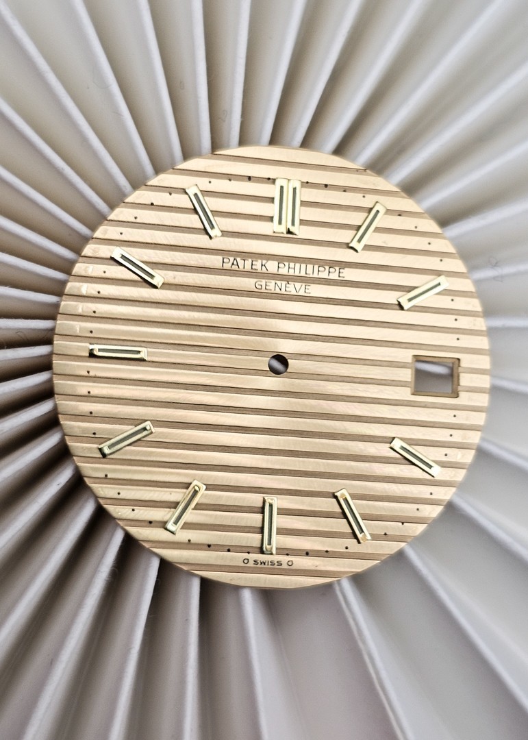 Patek Philippe Nautilus Dial Ref. 3700 for gold cases, type 3 Sigma