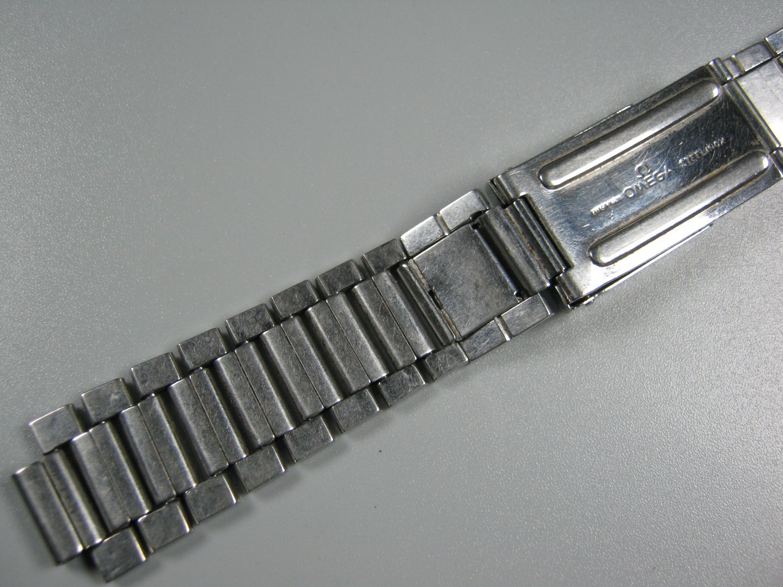 Vintage 1950’s Omega Bracelet 7077 Expandable End Links Missing