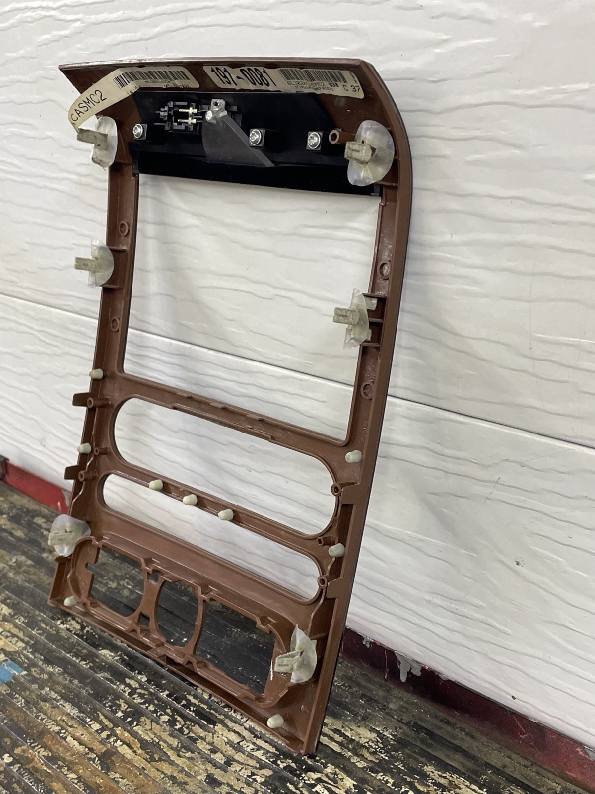 2004 – 2008 FORD F – 150 RADIO BEZEL WOODGRAIN Oem Used