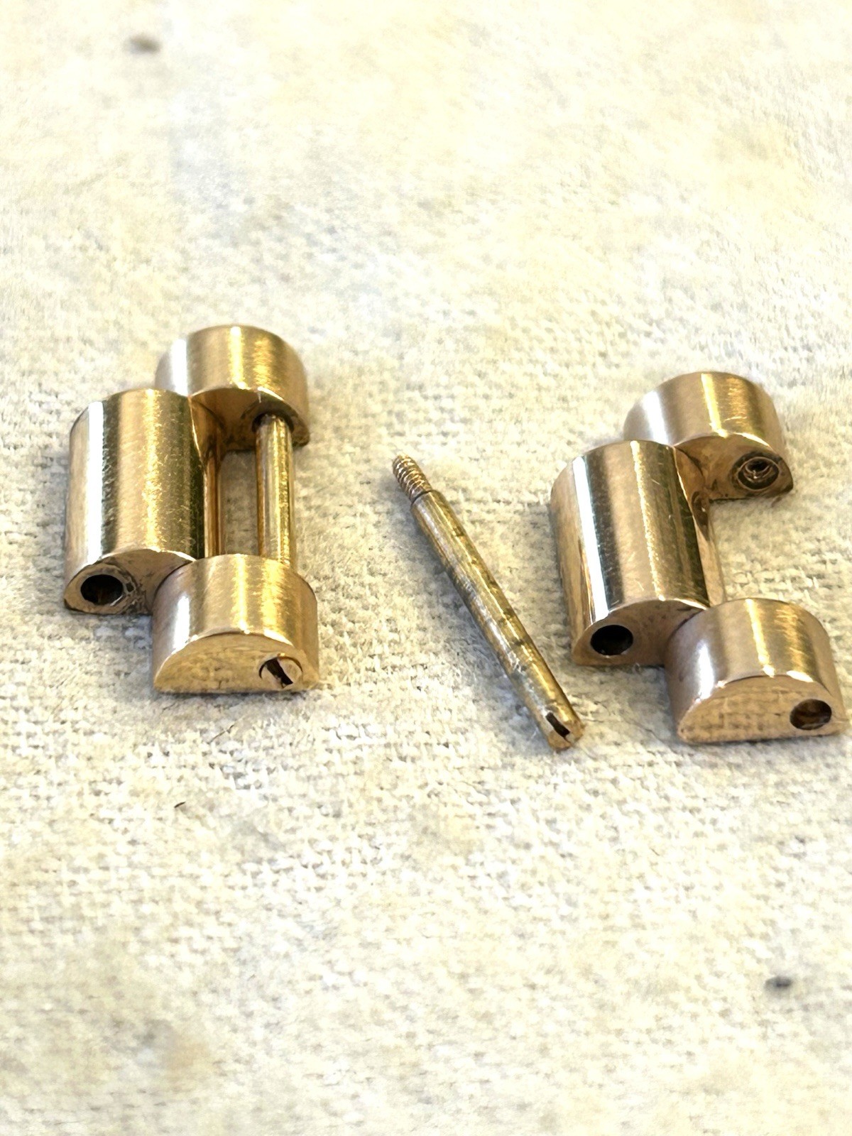 Rolex Presidential Solid 18k Gold Men’s 17mm Links (2) With Screws