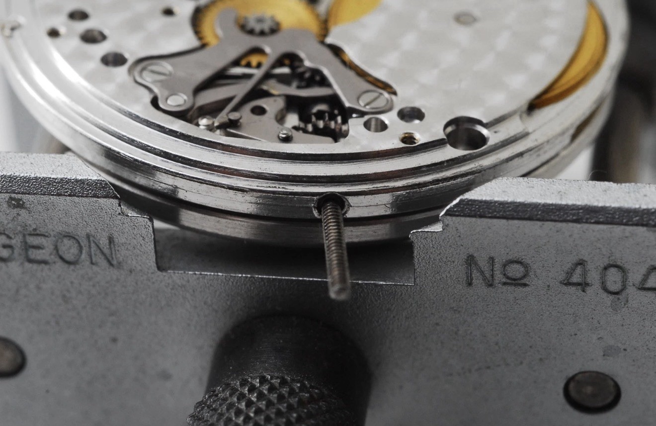 ROLEX 1570 MOVEMENT SERVICED. SEE PICTURES. For 1680,5512,5513,1016