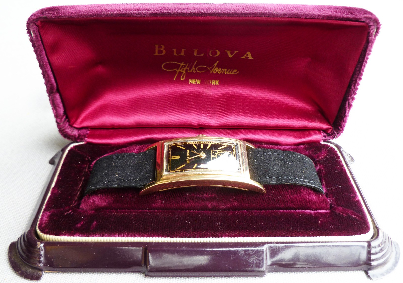 BULOVA 47mm Curved Deco “FIFTH AVE” Black Dial Boxed Elegance Beautiful Runner