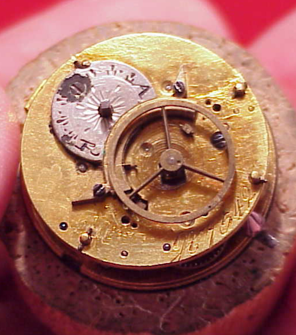 VINTAGE SMALL VERGE FUSEE POCKET WATCH MOVEMENT 22.69MM ACROSS DIAL UPPER PIVOT