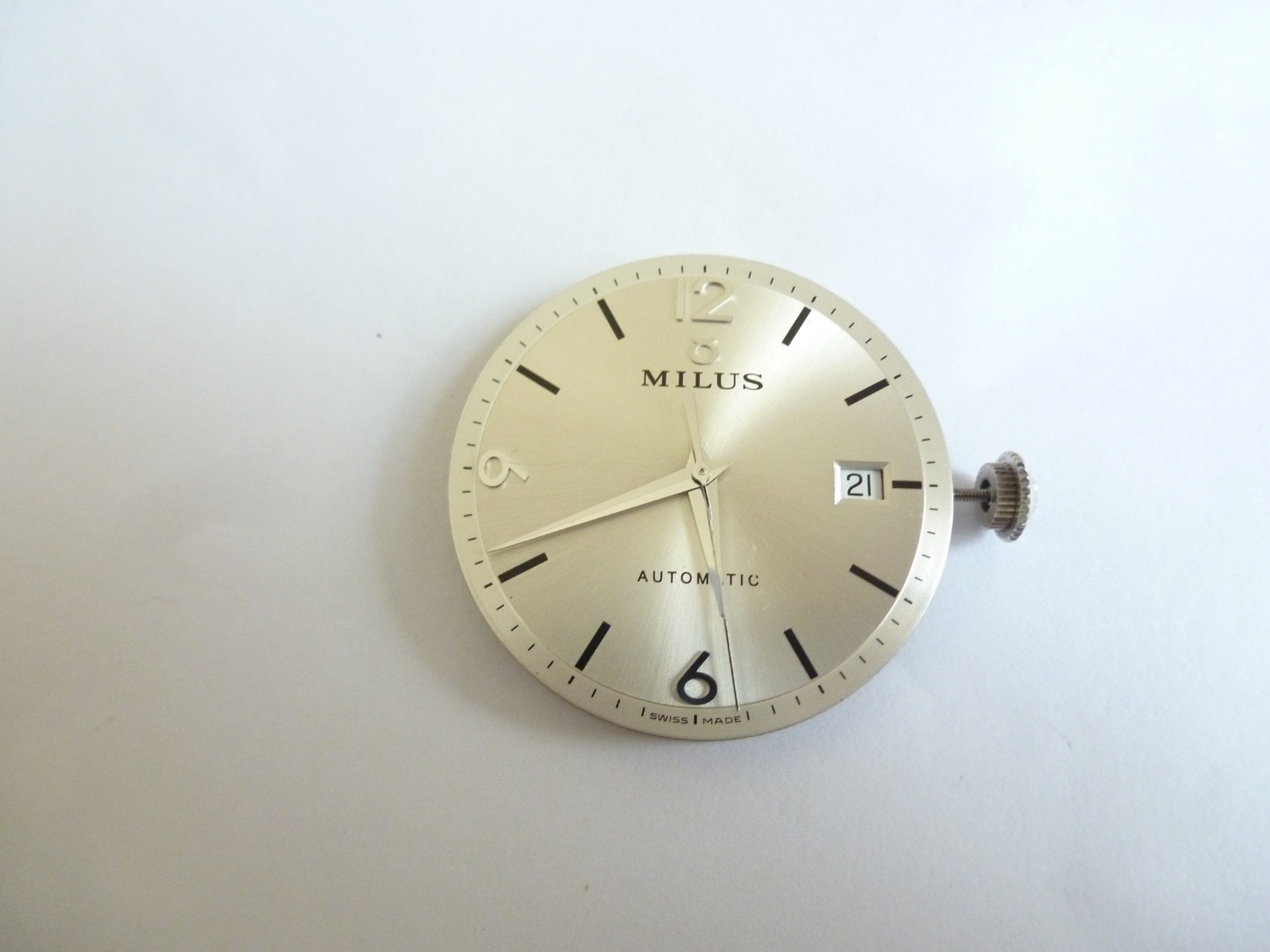Milus ETA 2892-2 SWISS MADE MOVEMENT MECANIC WHITE DATE good condition works