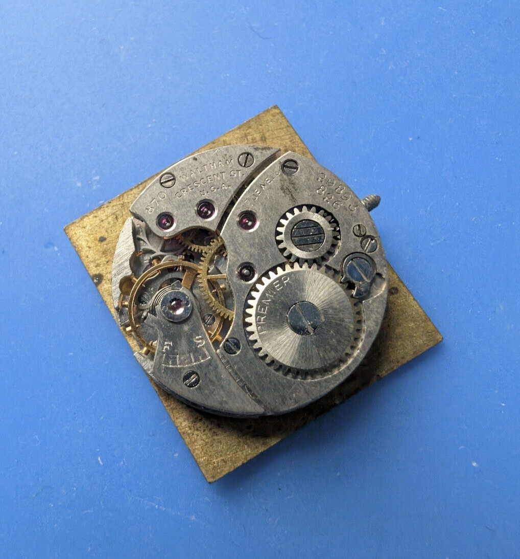 VINTAGE MENS WALTHAM CRESCENT ST 870 WRISTWATCH MOVEMENT FOR PARTS