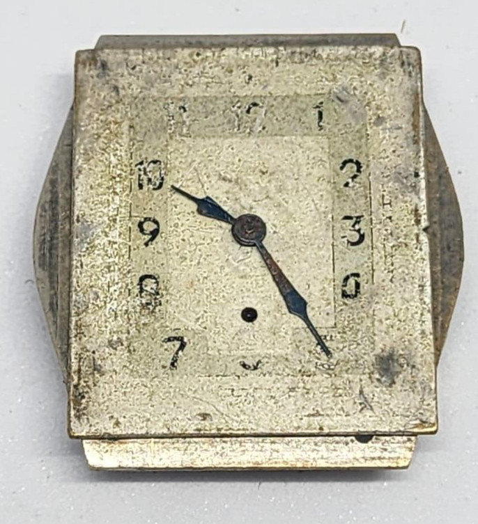 UNIVERSAL GENEVE 15 Jewels BUMPER Tonneau movement – AS 1049? RARE
