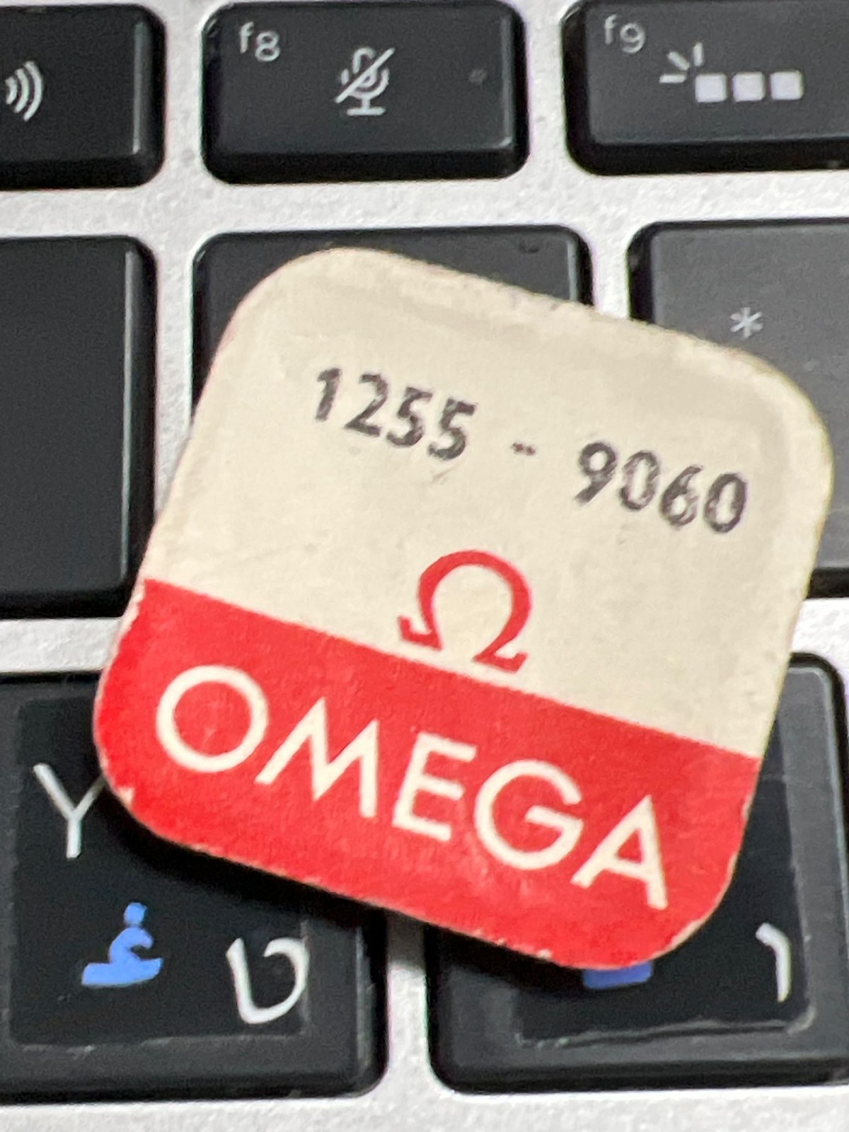 omega 1255 9060 part calendar driving wheel