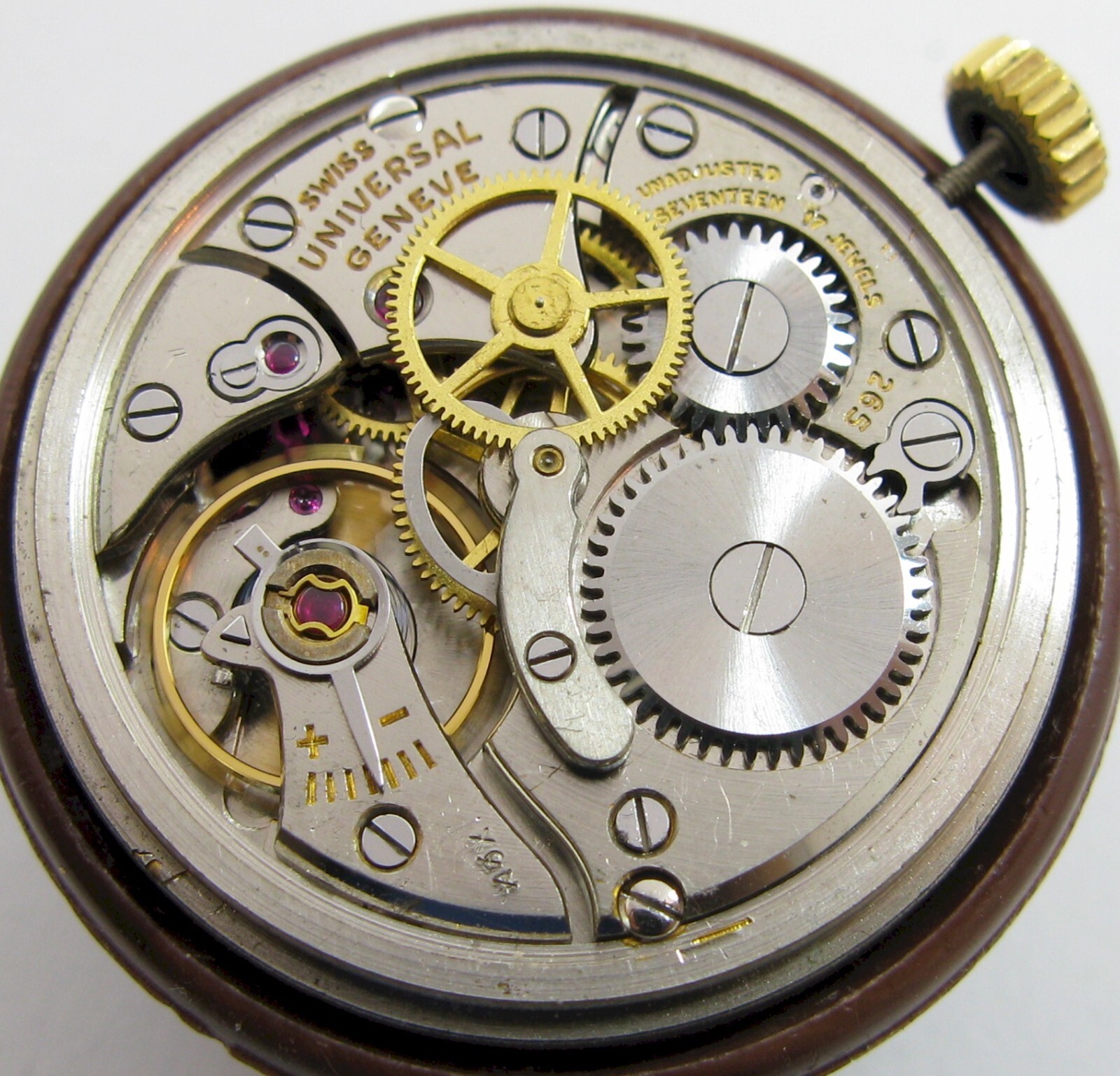 Universal Geneve 265 17 jewels Watch movement & dial for parts