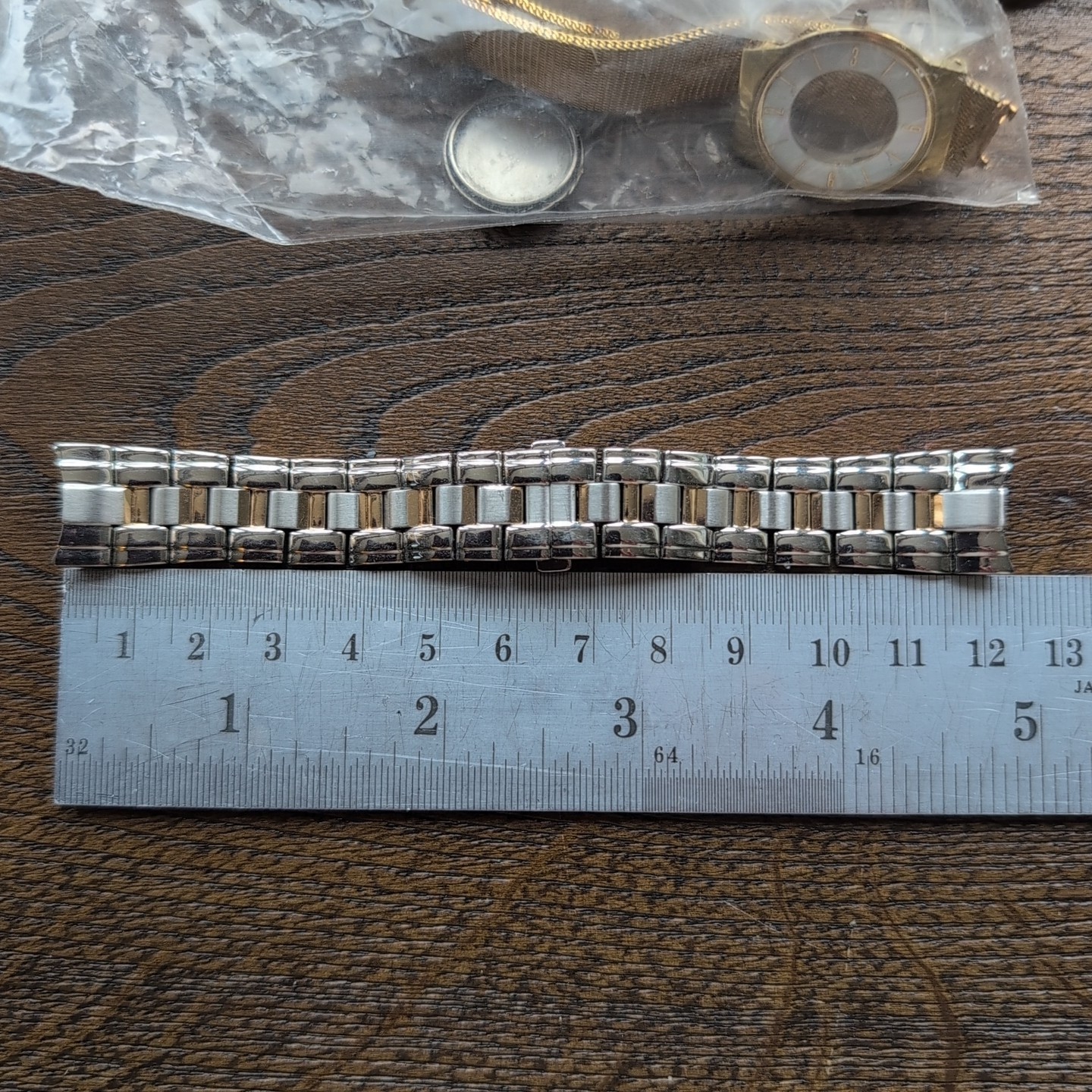 Lot of Watch Parts inc D&G, Skagen, Hugo Boss Case (DG11)