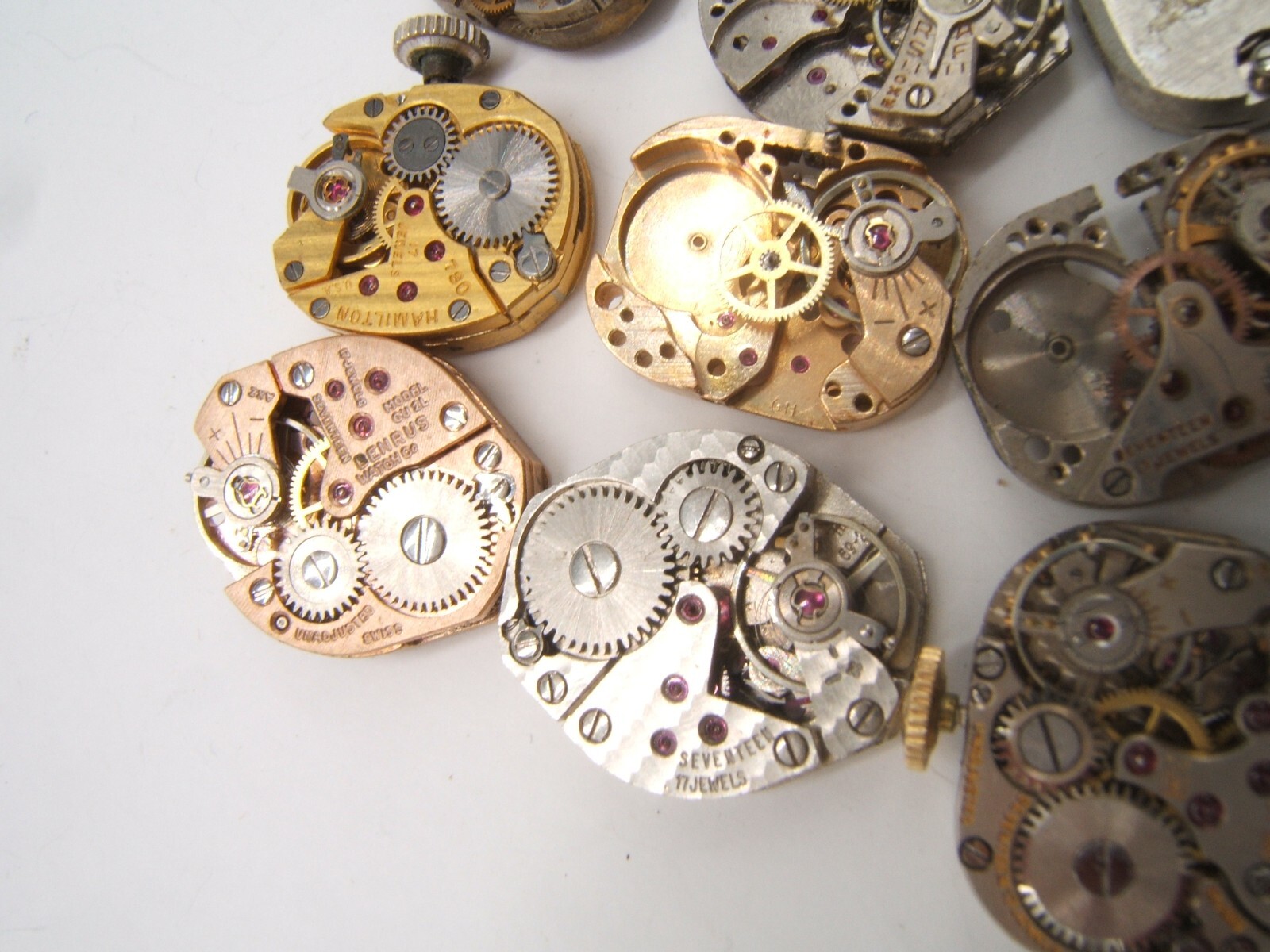 13 SMALL WOMEN’S WATCH MOVEMENTS PARTS REPAIR MECHANICAL WIND UP (LOT AB)