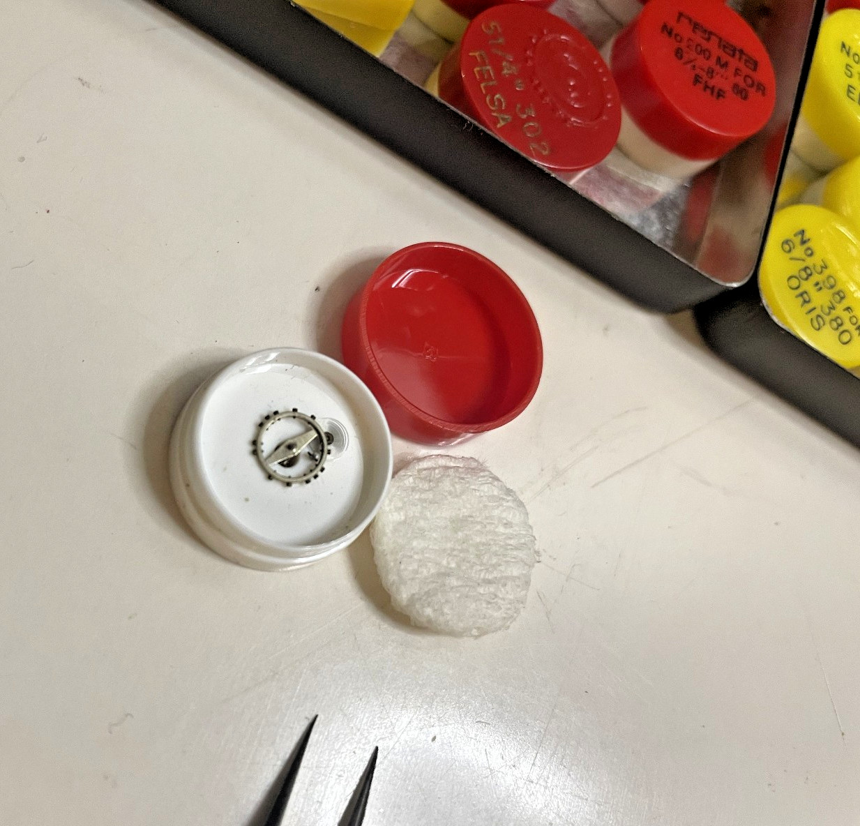 64× Vintage Watch Mainsprings Renata Progress ETA AS FHF in Tins