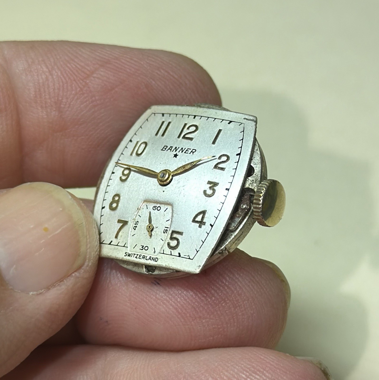 Vintage Banner 17J Swiss Manual Wind Movement With Nice Dial For Parts