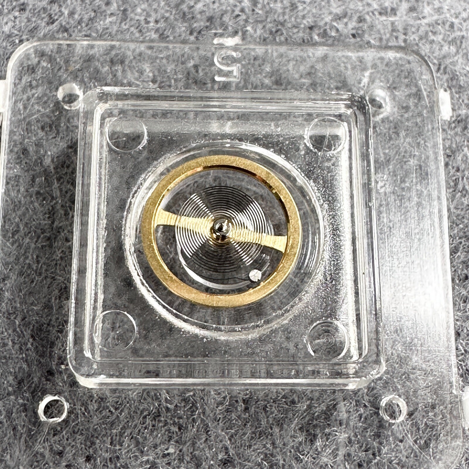 GENUINE NOS COMPLETE BALANCE WHEEL FOR VINTAGE SEIKO 4S77 4S15 5216 5256