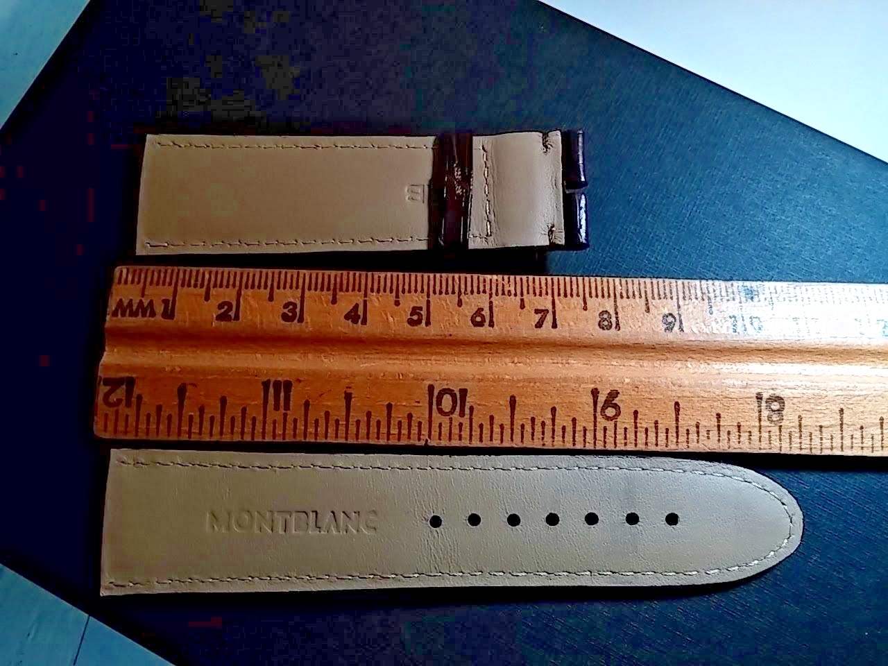 Montblanc band, 22/20mm Dark dark Brown, crocodile, NEW, lightly padded