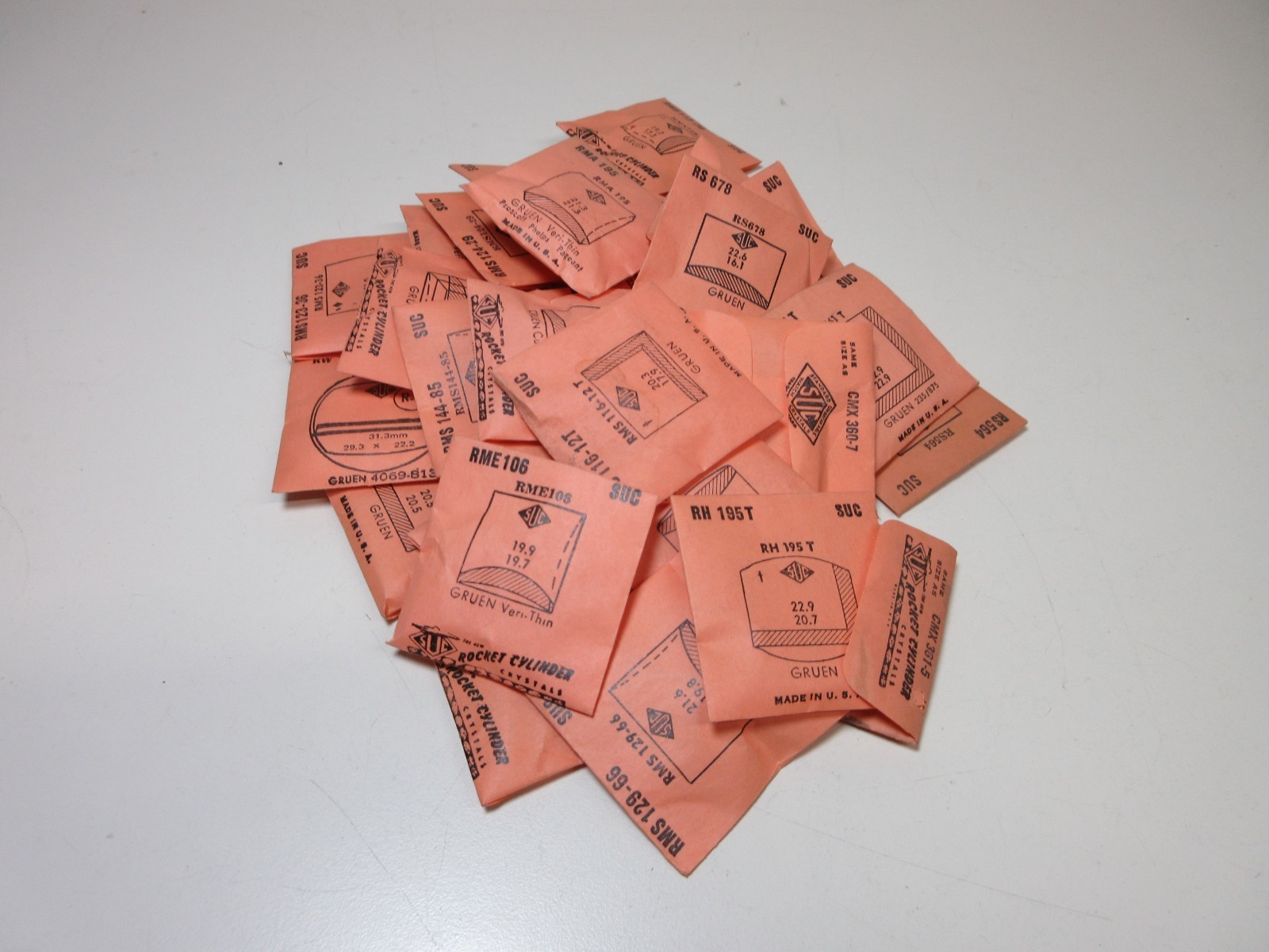 LOT OF SUC FOR GRUEN MENS WATCH CRYSTALS WATCHMAKER REPLACEMENT PARTS #26