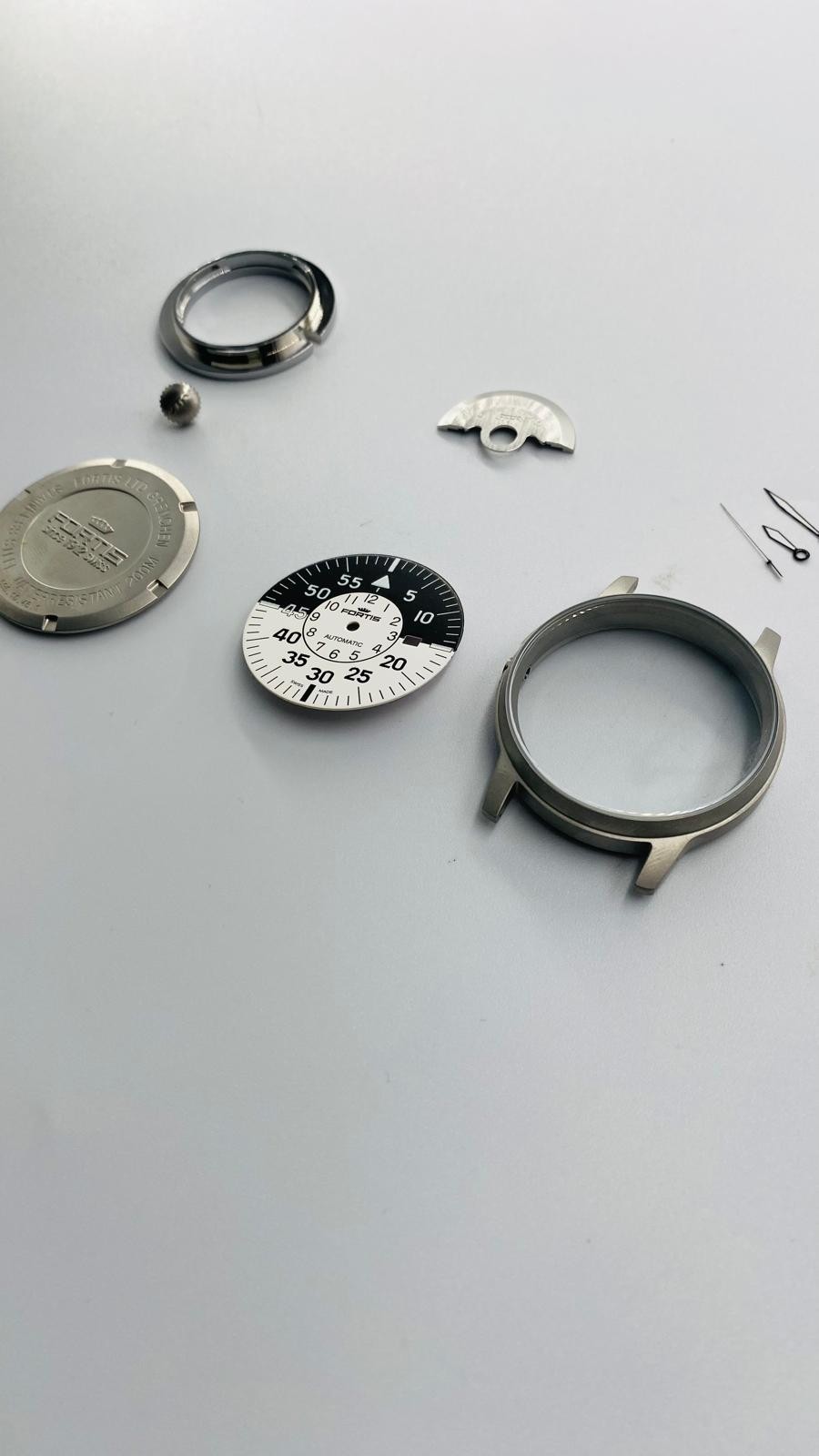 Fortis Flieger Cockpit Complete Kit New Black/White Dial 40mm Case 595.10.46.1