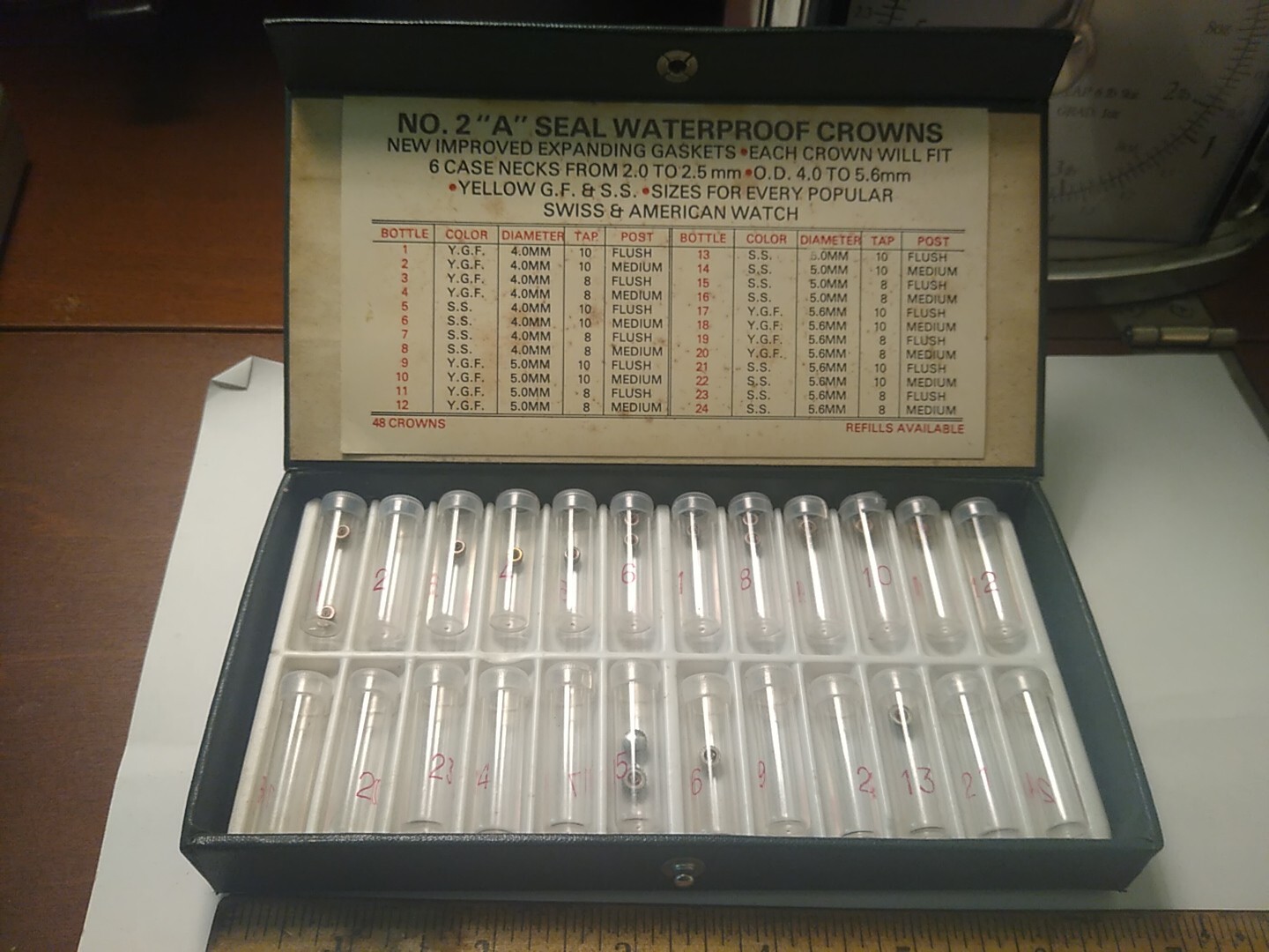 Vintage Barton and Chase 190106 no.2 “A” seal waterproof crowns 2-2.5mm Nice box