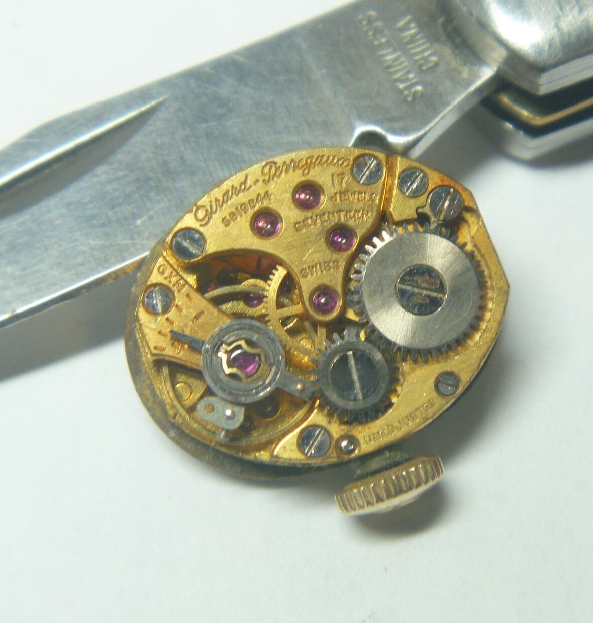 1950s Girard-Perregaux 17 Jewels 5 1/2 Ligne Lds Movement, Dial Hands 4Parts!