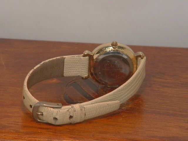 Pre-Owned Women’s Timex Casual Analog Watch (For Parts)
