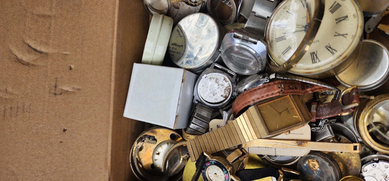 Vintage Pocket & wristband Watches Movements,faces,Crown for parts box #5 W1