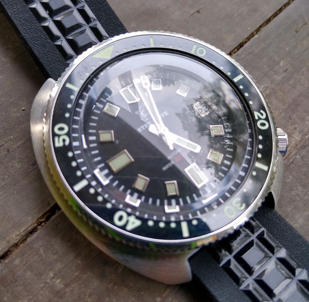 6105 6309 7002 + STEELDIVE DOUBLE DOME SAPPHIRE CRYSTAL – CT014