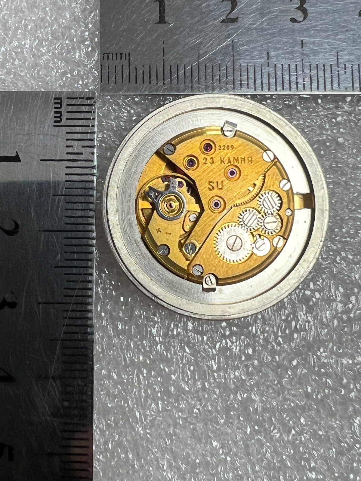 USSR LUCH movement 2209 caliber Gold Plated watch mechanism. FOR PARTS .