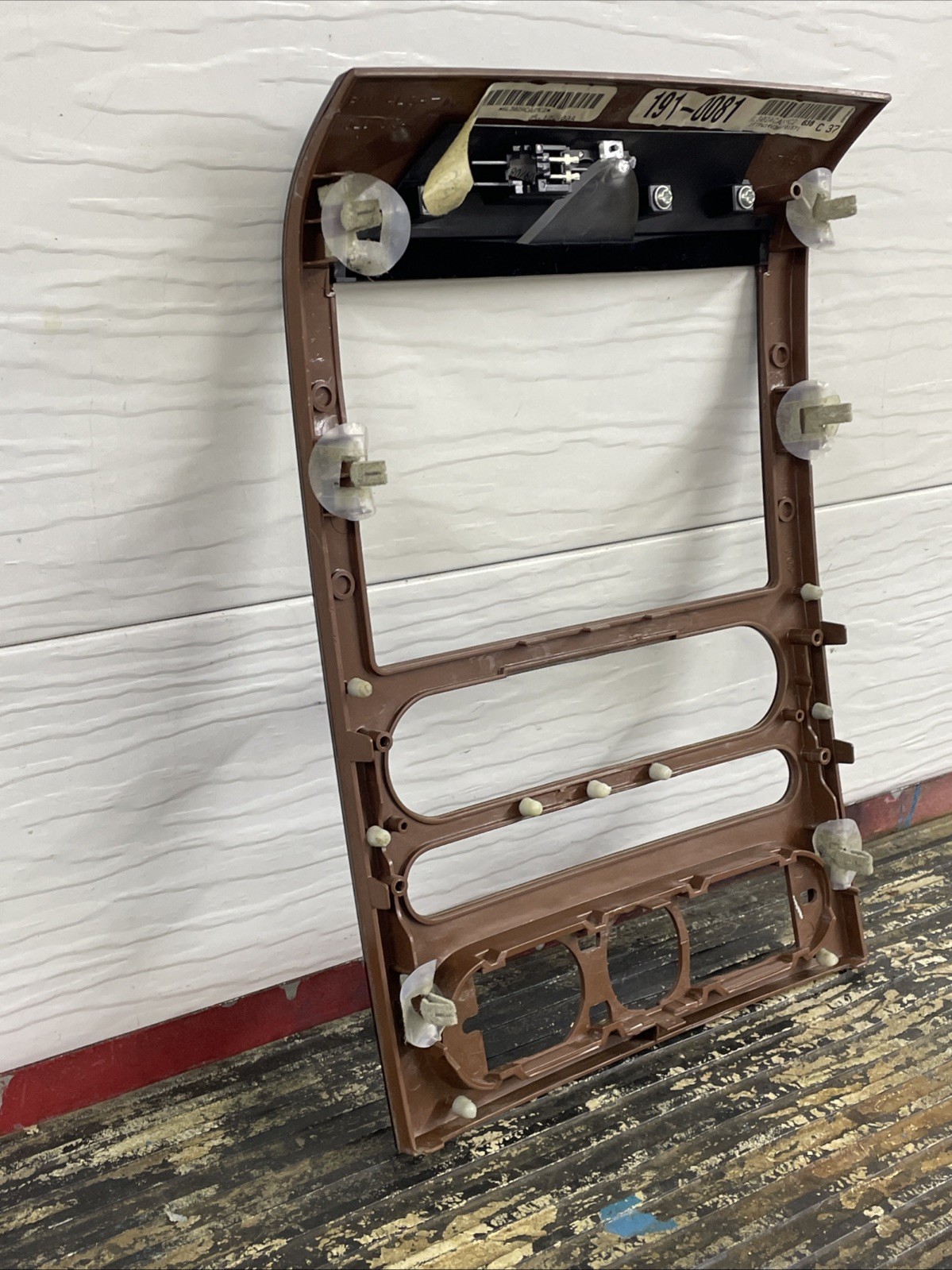 2004 – 2008 FORD F – 150 RADIO BEZEL WOODGRAIN Oem Used