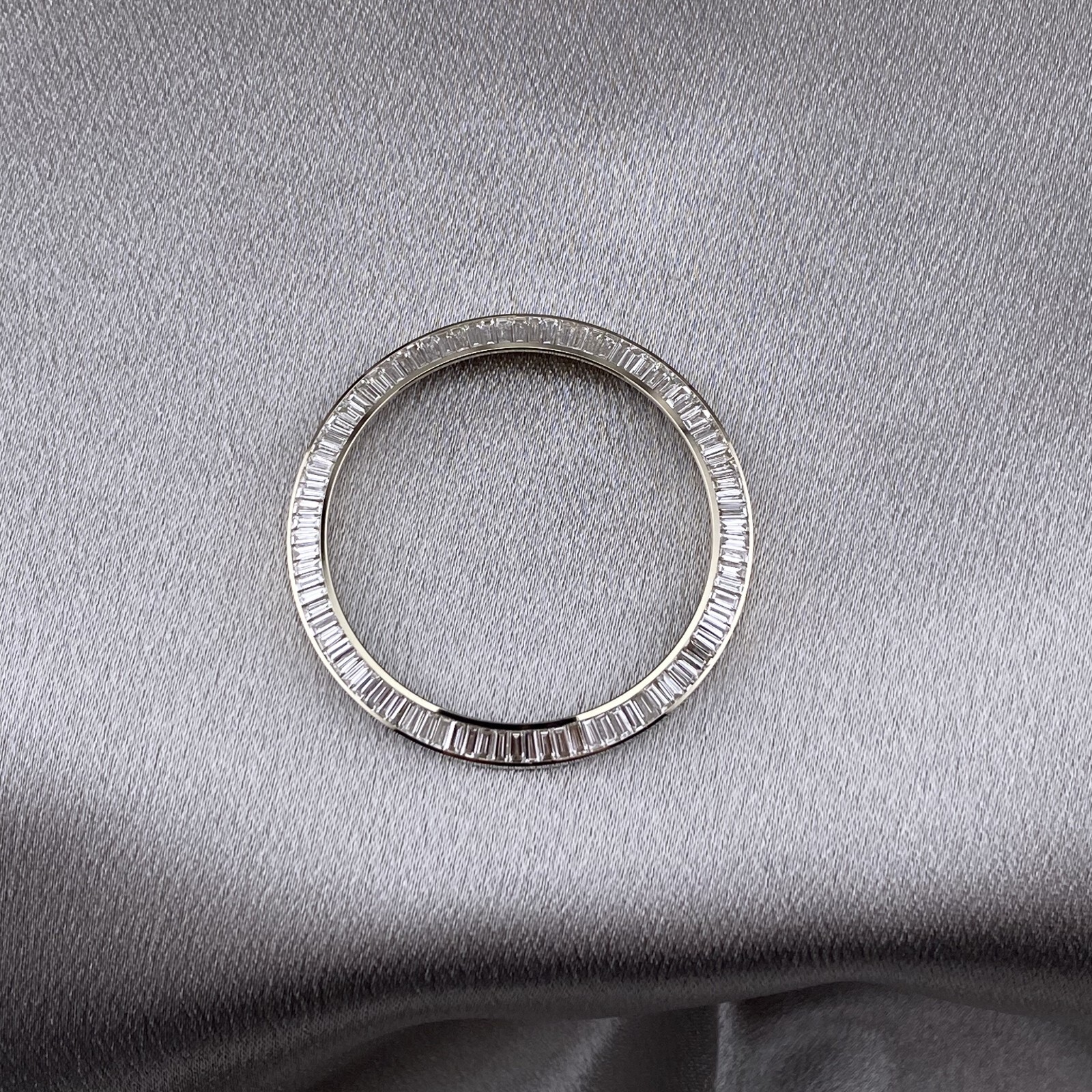 Rolex 3.50CTS.SkyDweller Custom LAB DiamondsBezel 18kWhiteGold REF.326939/326934