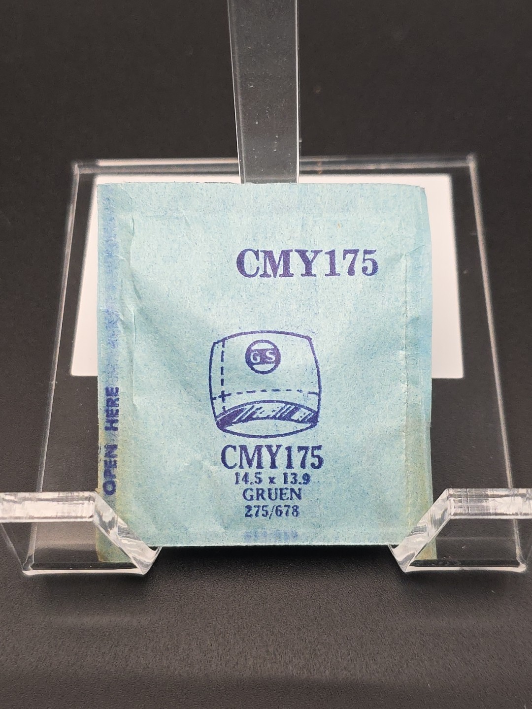 G-S Watch Crystal CMY175 Gruen 275/678 14.5X13.9