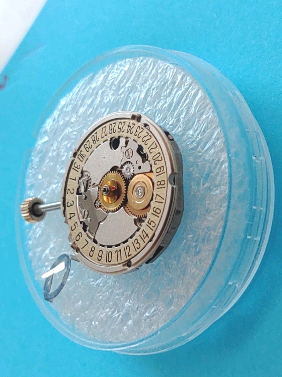 ETA 956.114 Date @6 Gucci NOS 7.75″‘ Movement. Sets, Runs, Keeping Time 24 Hours