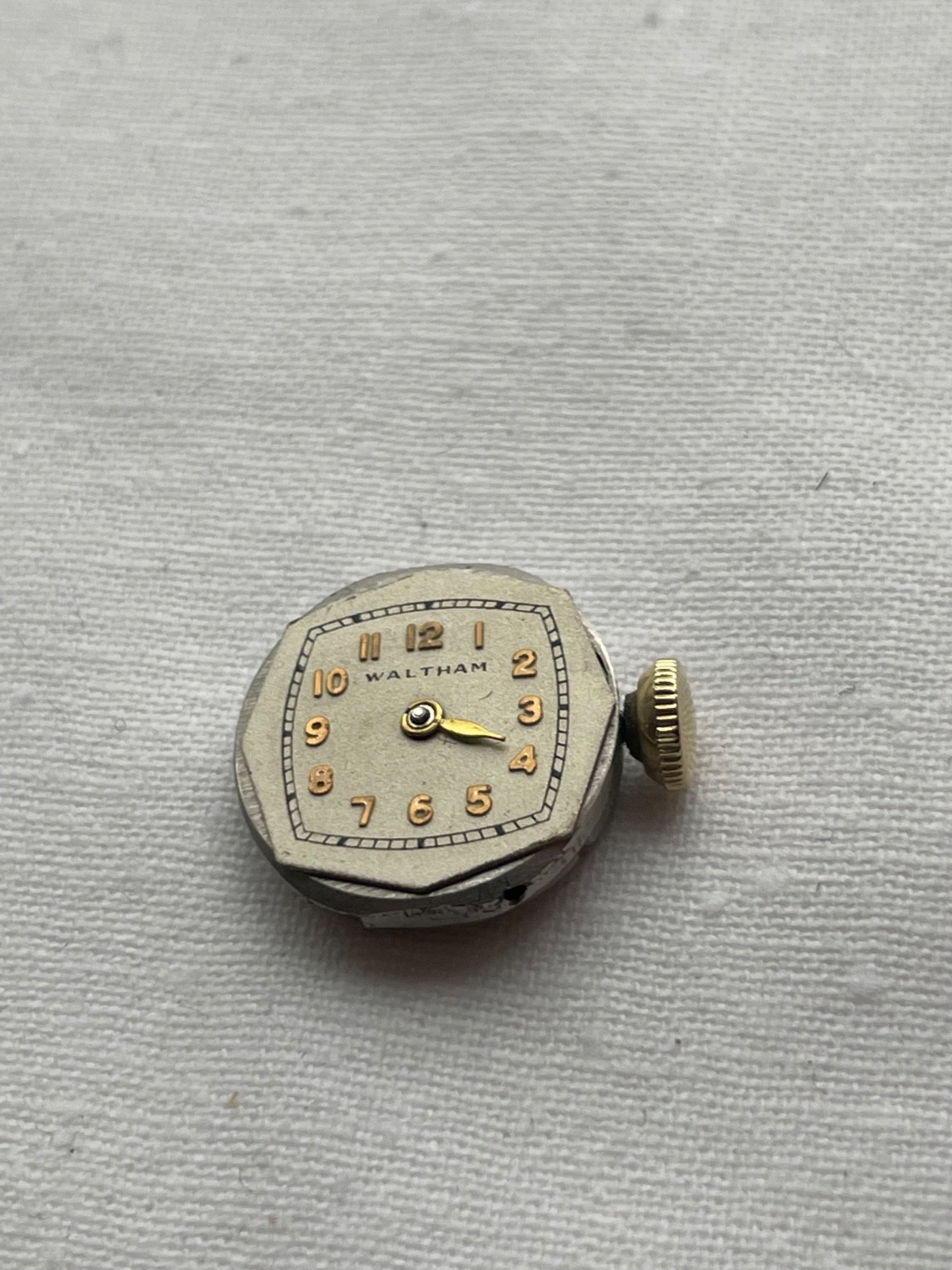 Waltham grade 675 – movement for womens watch RUNS lot0304