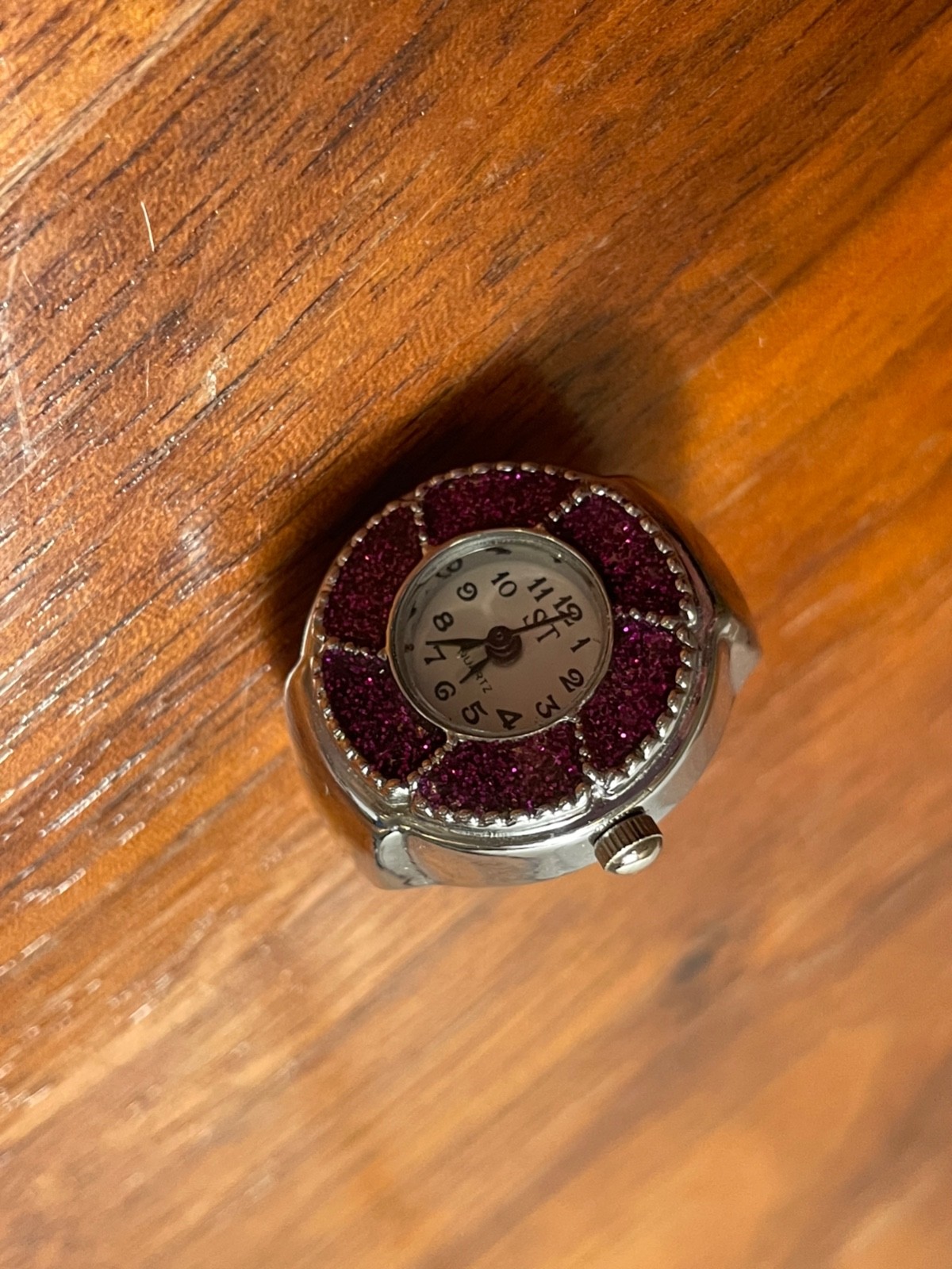 Unbranded Women l Silver Tone Expansion Quartz Ring Watch Stretch band, Purple
