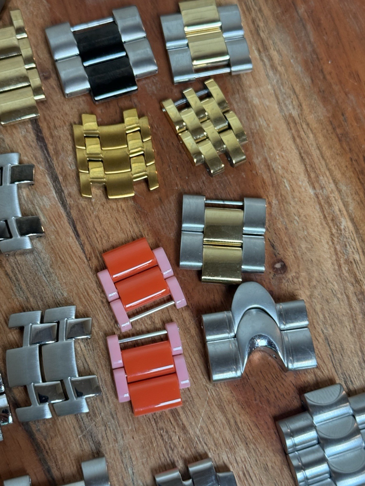 Lot- 30 Genuine Invicta Watch Bracelet Links Reserve Pro Diver Bolt Venom