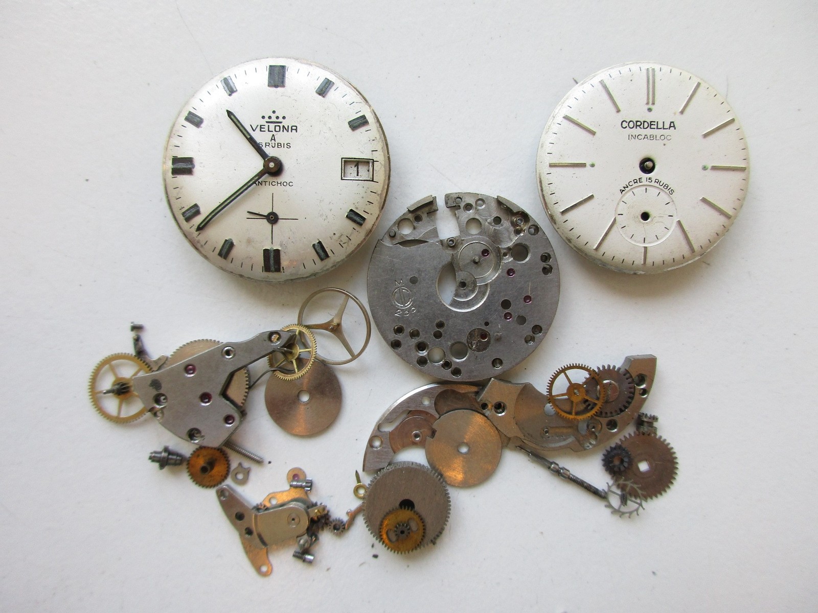 Cupillard cal. 233-60 and 233-66 vintage France watch movements – for parts