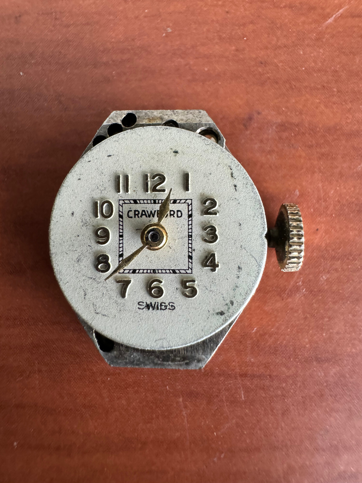VINTAGE LADIES 17.85 X 15 MM CRAWFORD WRIST WATCH MOVEMENT KEEPING TIME 17 JEWEL