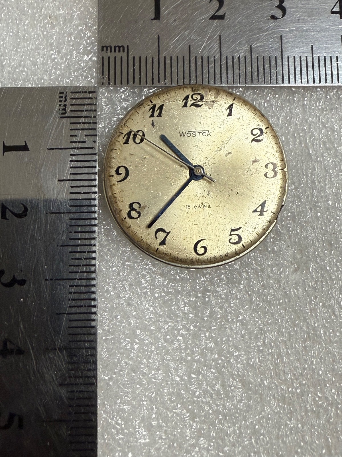 VINTAGE Vostok Wostok Cal. 2209 USSR SOVIET watch Movement. FOR PARTS