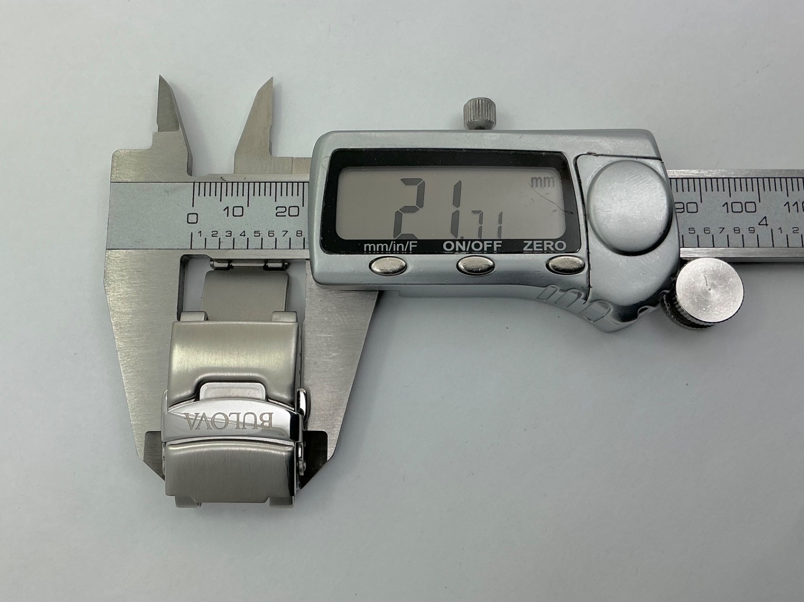 Bulova Clasp Model 96B256 Caseback C8601294 Stainless Steel