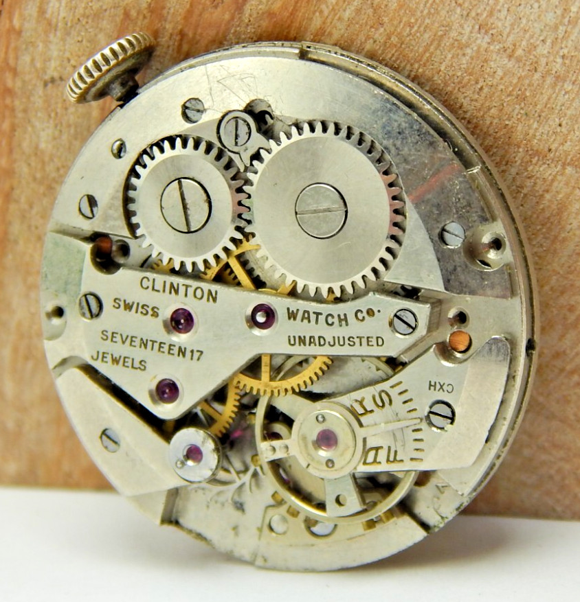 Vintage Clinton 17 jewel men’s wrist watch movement with dial hand and crown